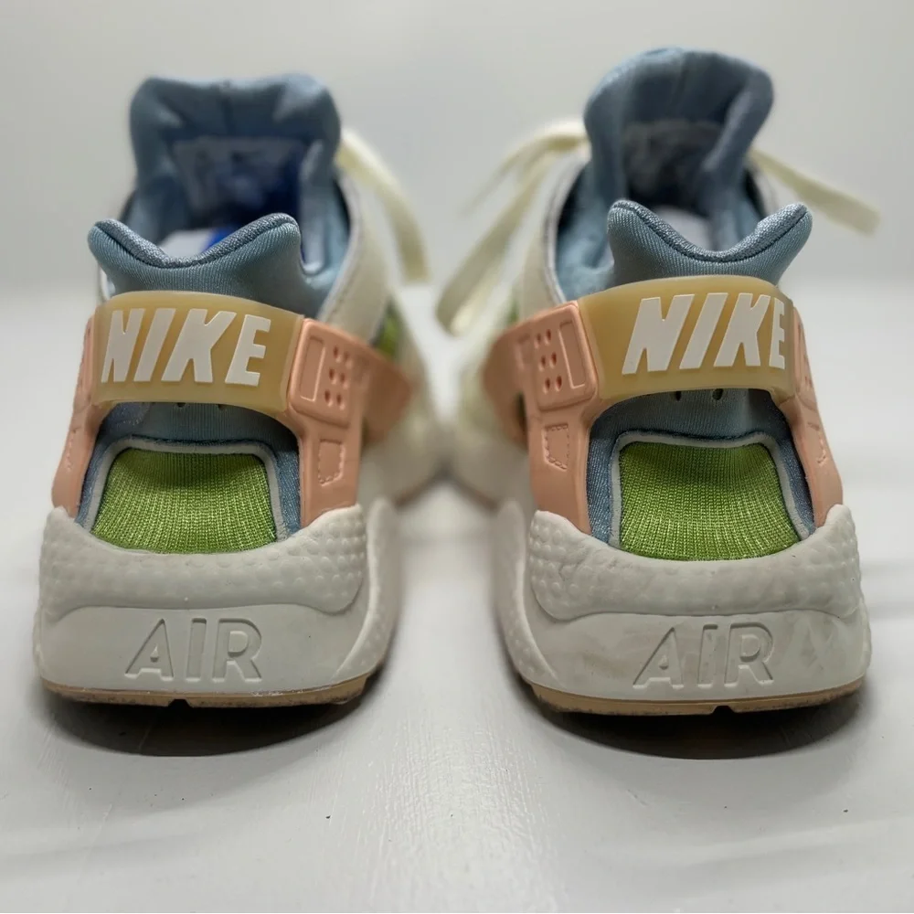 Nike Air Huarache Women’s 7.5 Pastel Multi Color Running Sneakers DQ0117-100